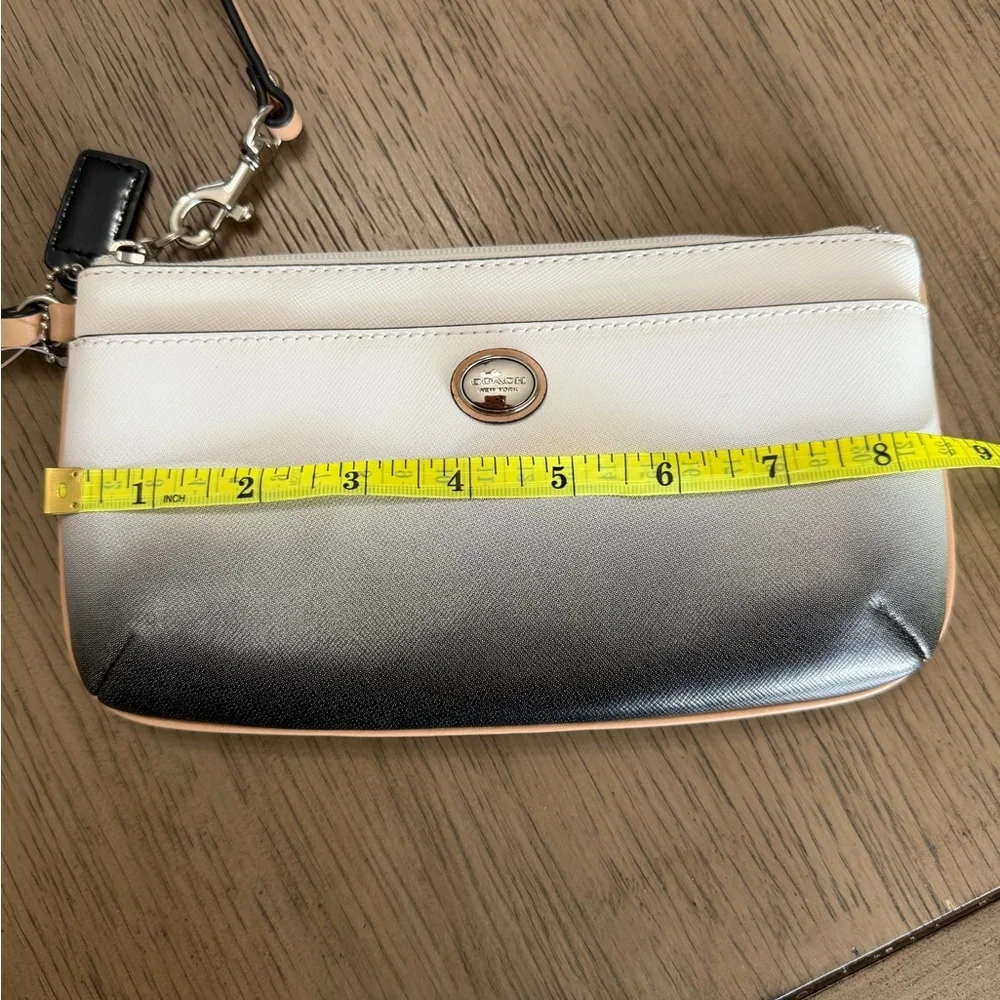 Coach Ombre White to Black Wristlet Clutch NWOT - Picture 6 of 7